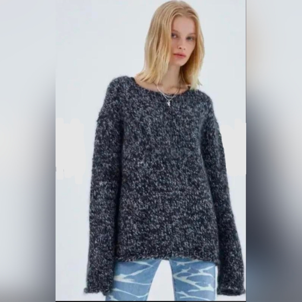 Zara Black and Gray Crew Neck Sweater